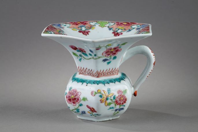 Zadou  Famille rose porcelain decorated with a bird and flowers | MasterArt